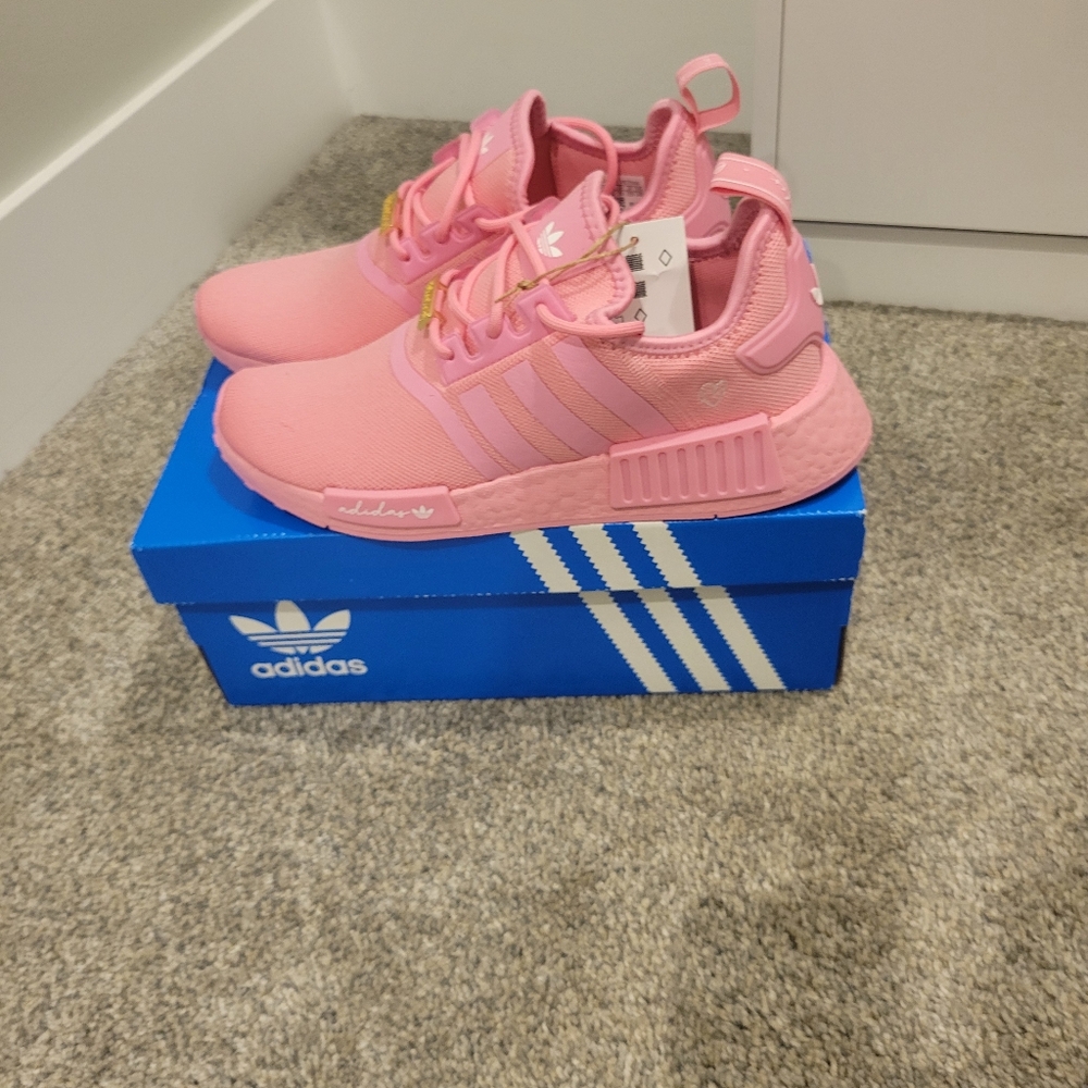 Girls Adidas NMD Sneakers size 6.5